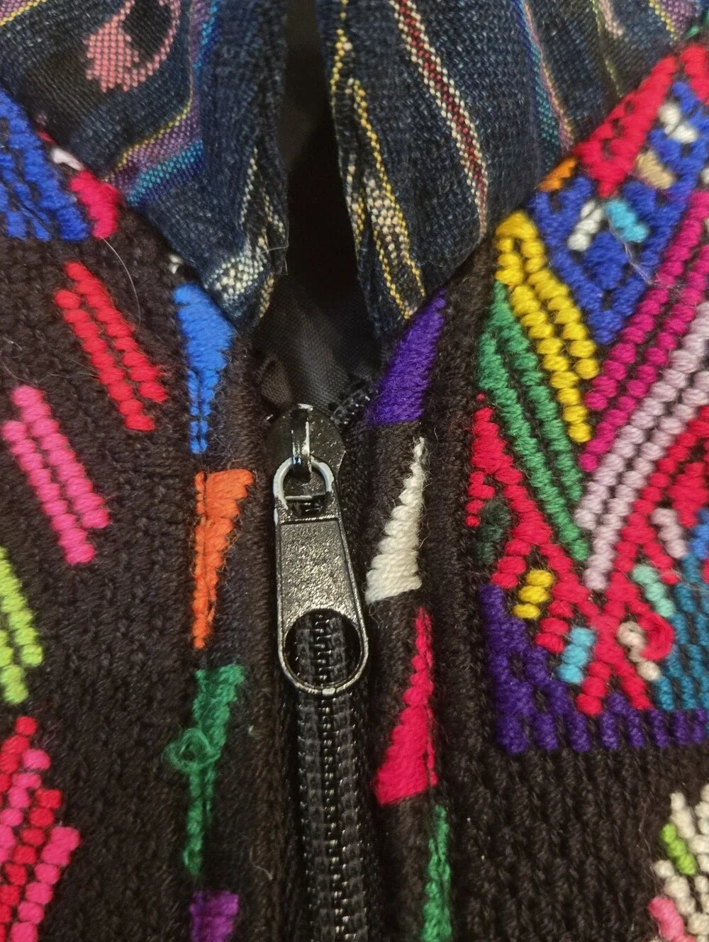Vintage Guatemalan Multicolor Embroidered Ikat Serape Jacket 2XL? 80s Colorful